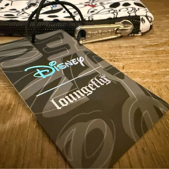Disney x Loungefly 101 Dalmatians Nylon Zip Pouch NWT - Picture 4 of 10